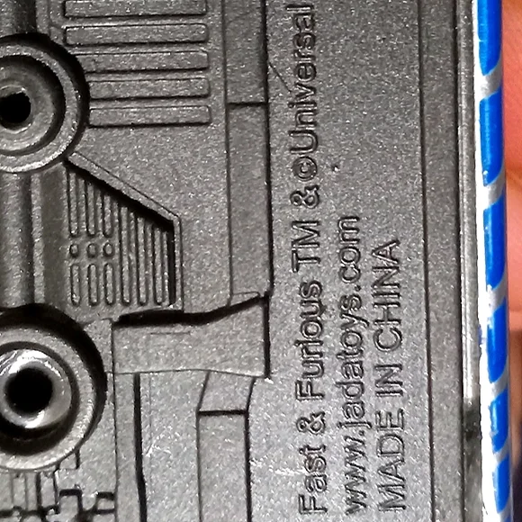 Jada Toys 1:32 scale Die-cast 2002 Nissan Skyline GT-R (R34) (F&F Brian's car) - Picture 8 of 8